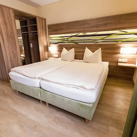 Гостевой дом Fruehstueckspension Spitzauer Nittendorf